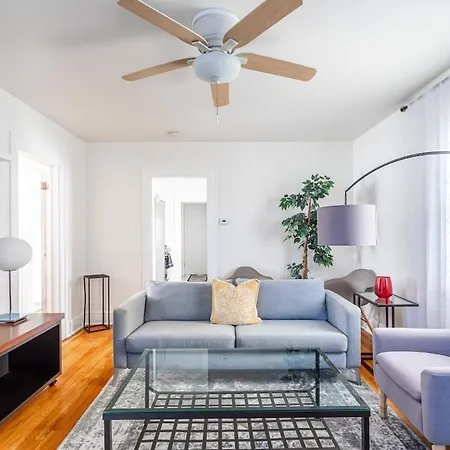 The B&W Haven 3Br Private Office By Li Ferry Apartment
